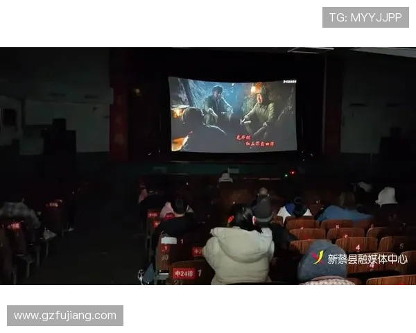 独自等待，不止一人：当电影的光影成为心灵的寄托